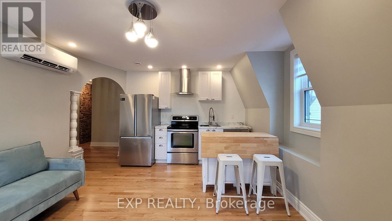 302 - 157 JAMES STREET Image 1