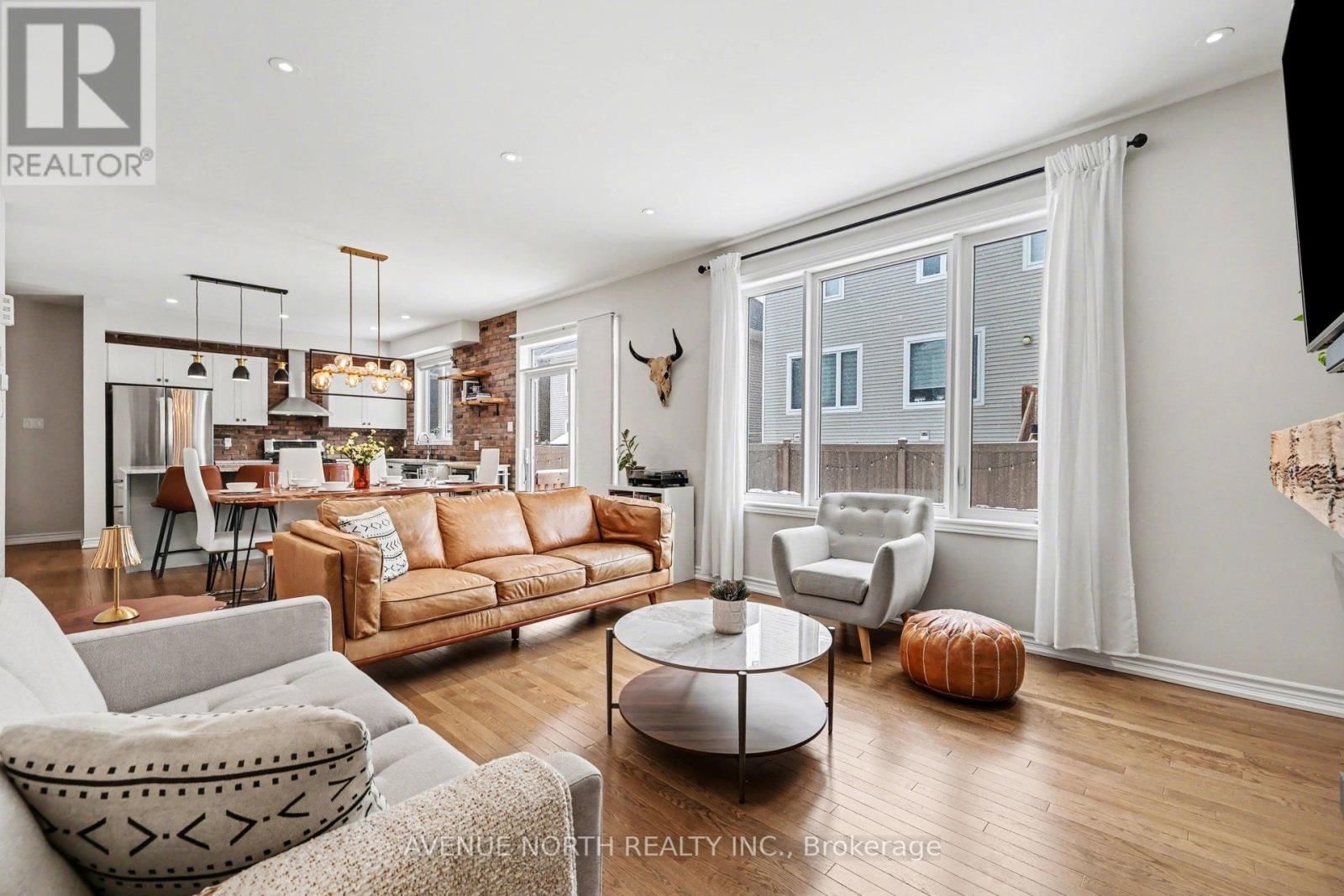 206 DOUGLAS FIR STREET Image 5