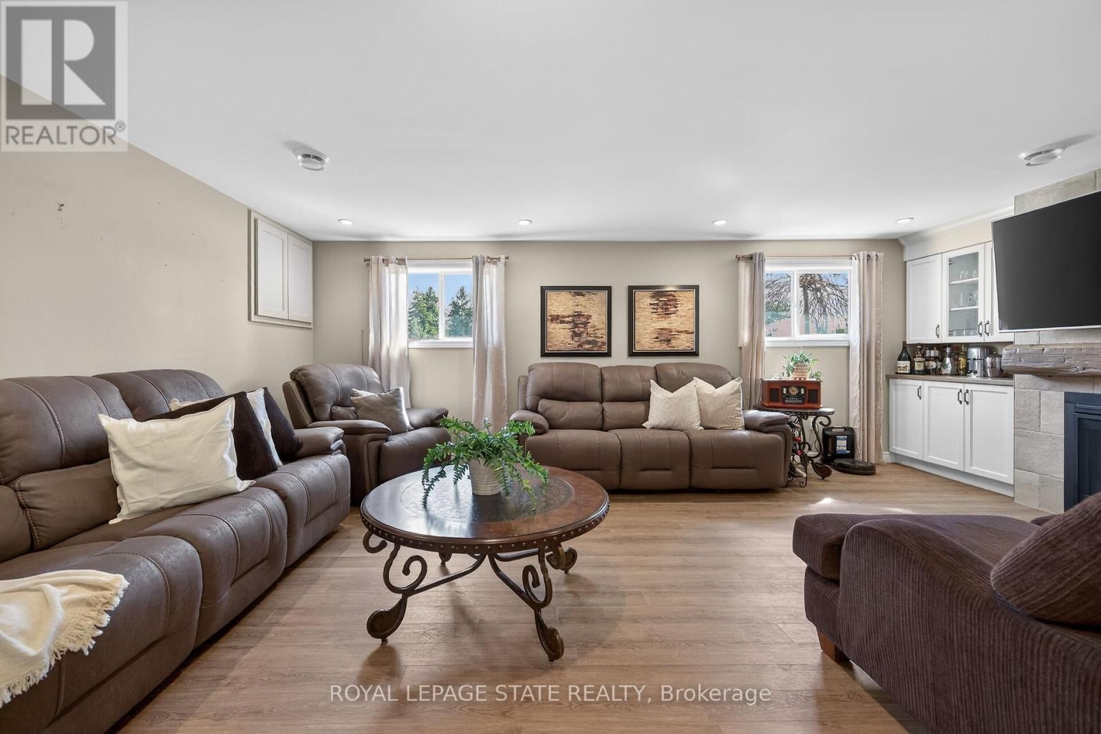 6 BARBARA STREET Image 34