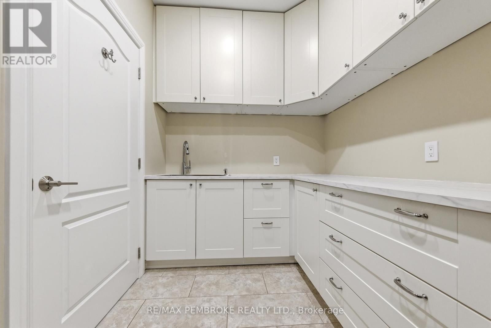 1034 RANTZ ROAD Image 25