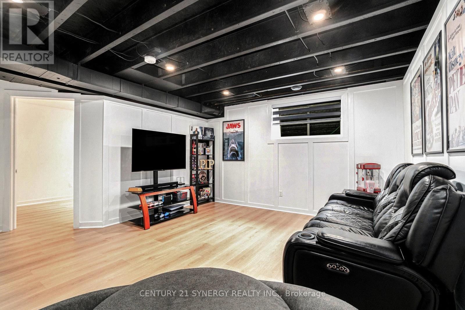 110 SEABERT DRIVE Image 20