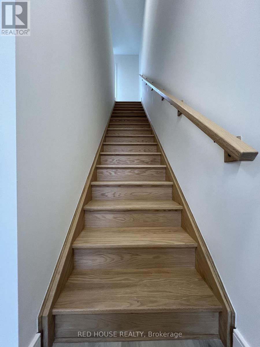 150 EVERETT COMMON Image 15