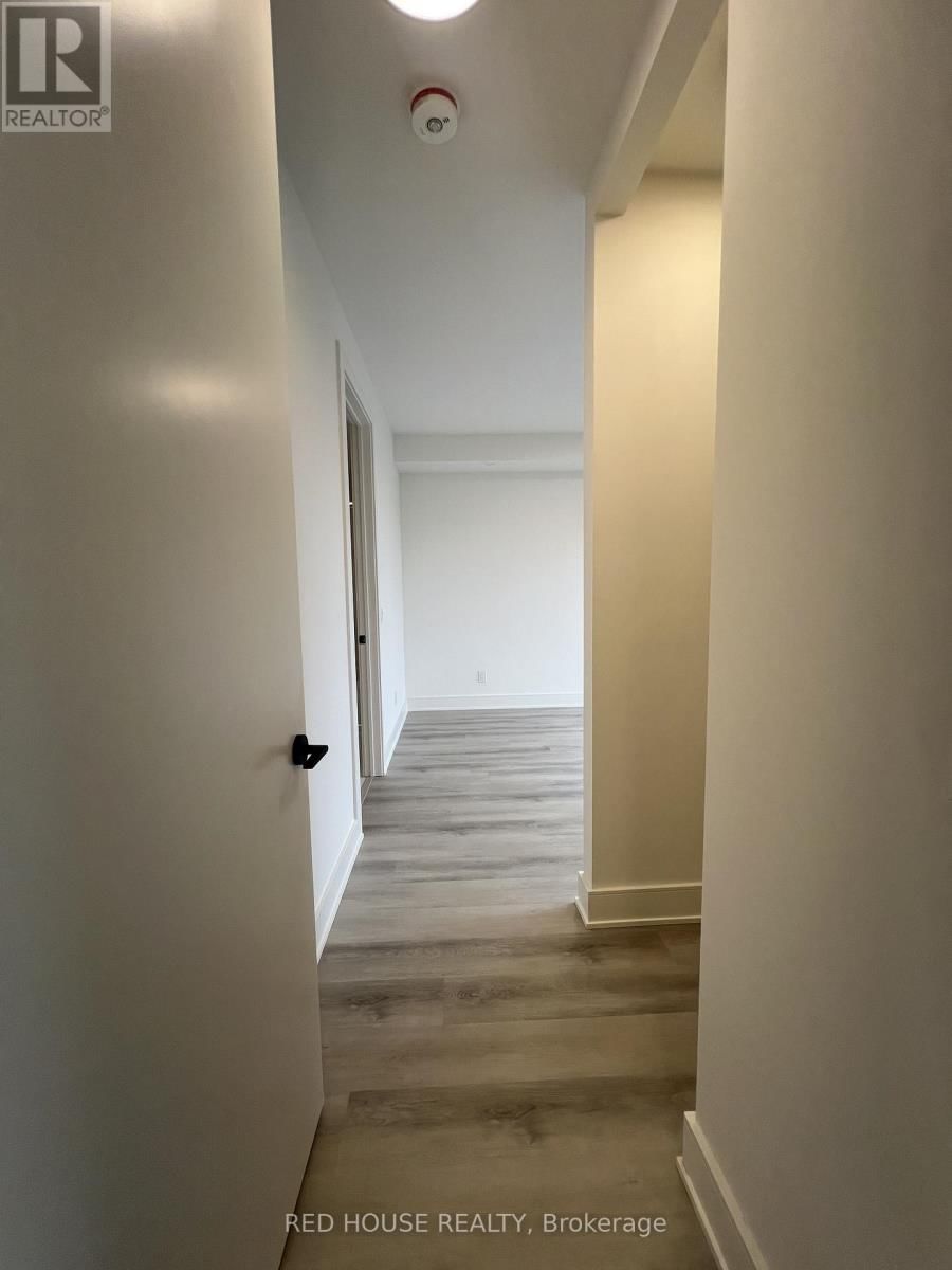 150 EVERETT COMMON Image 23