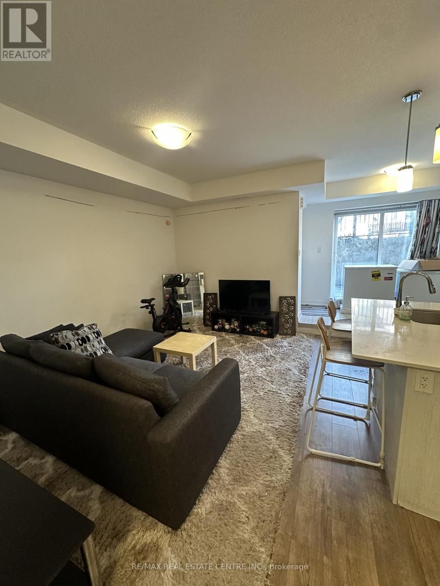 E9-20 - 20 PALACE STREET Image 4