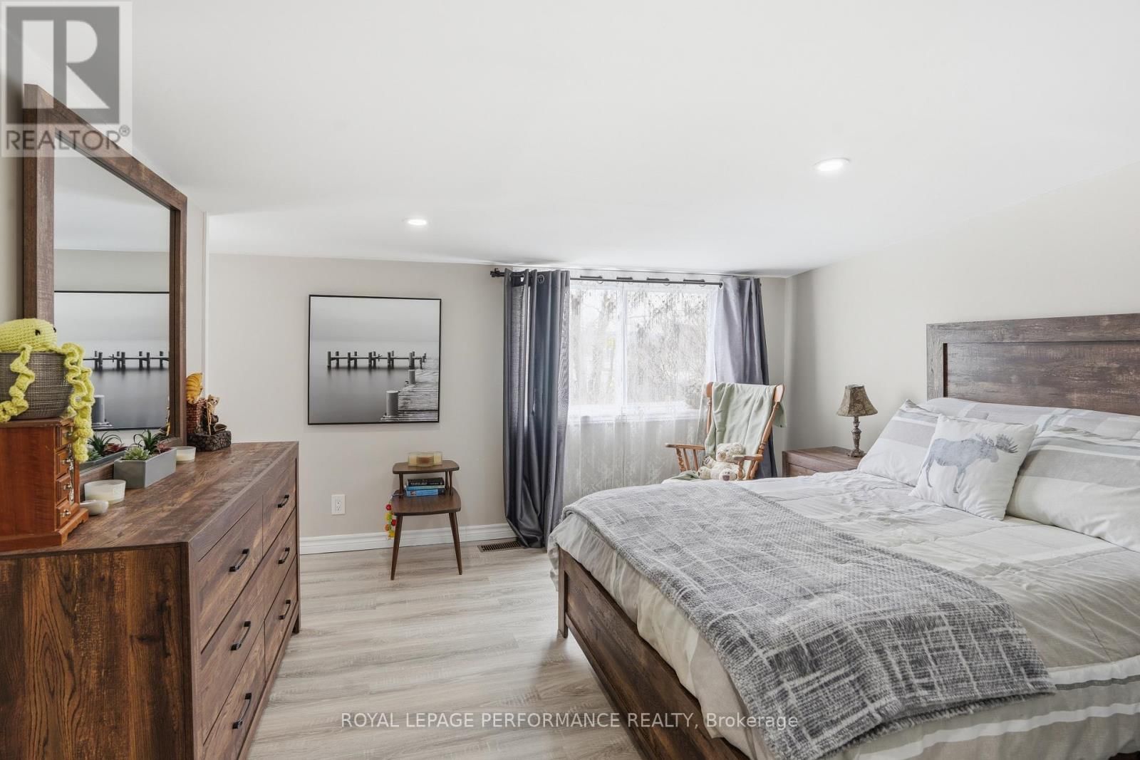 415-417 HIGGINSON STREET NORTH Image 14