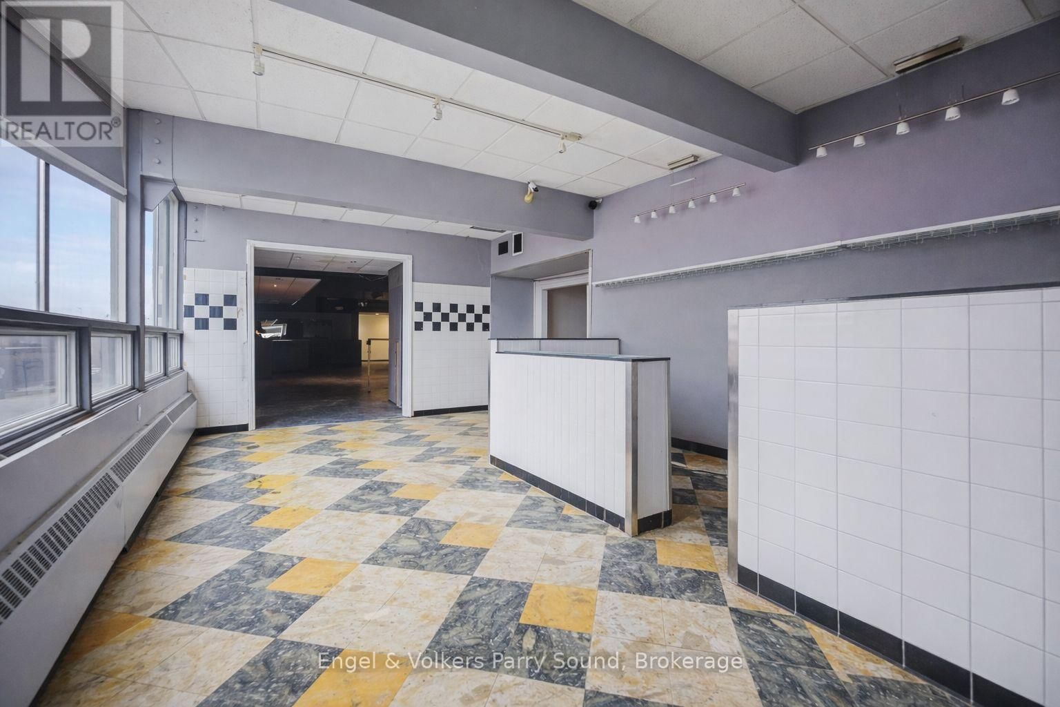 72 JAMES STREET Image 19