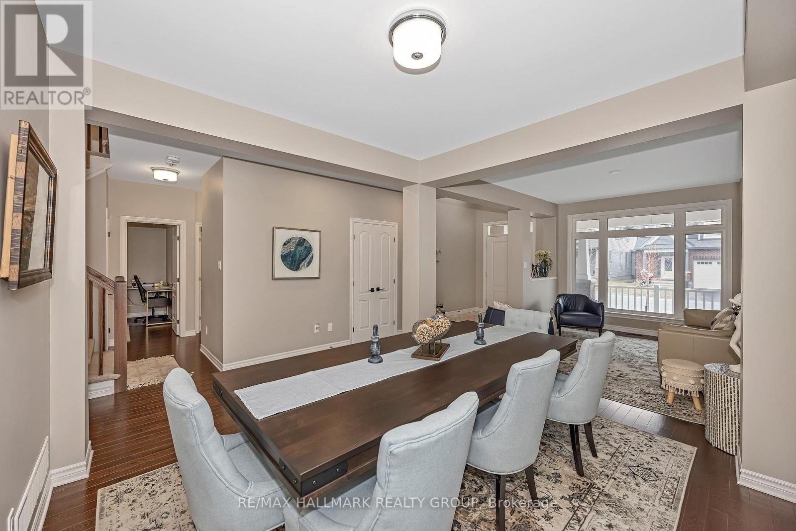 210 TROLLIUS WAY Image 11