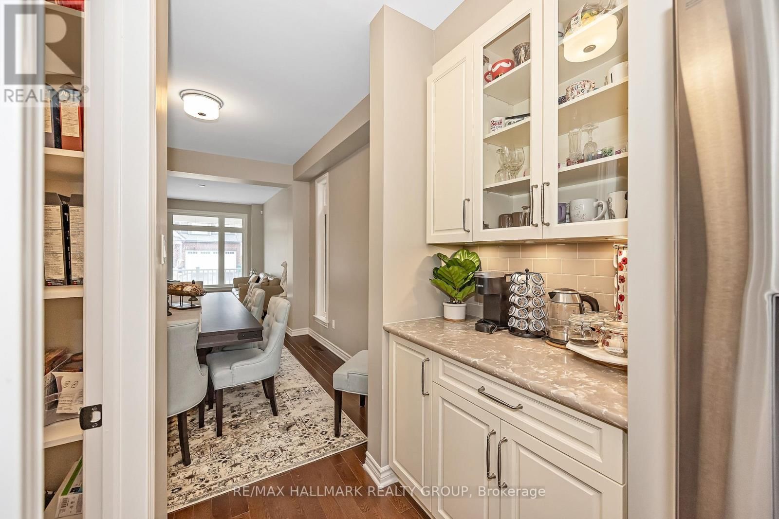 210 TROLLIUS WAY Image 21