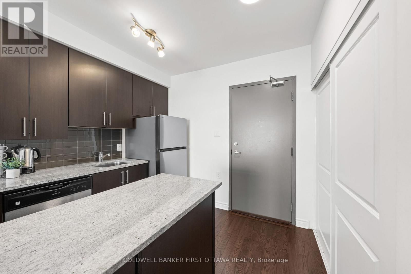 204 - 3684 FALLOWFIELD ROAD Image 8