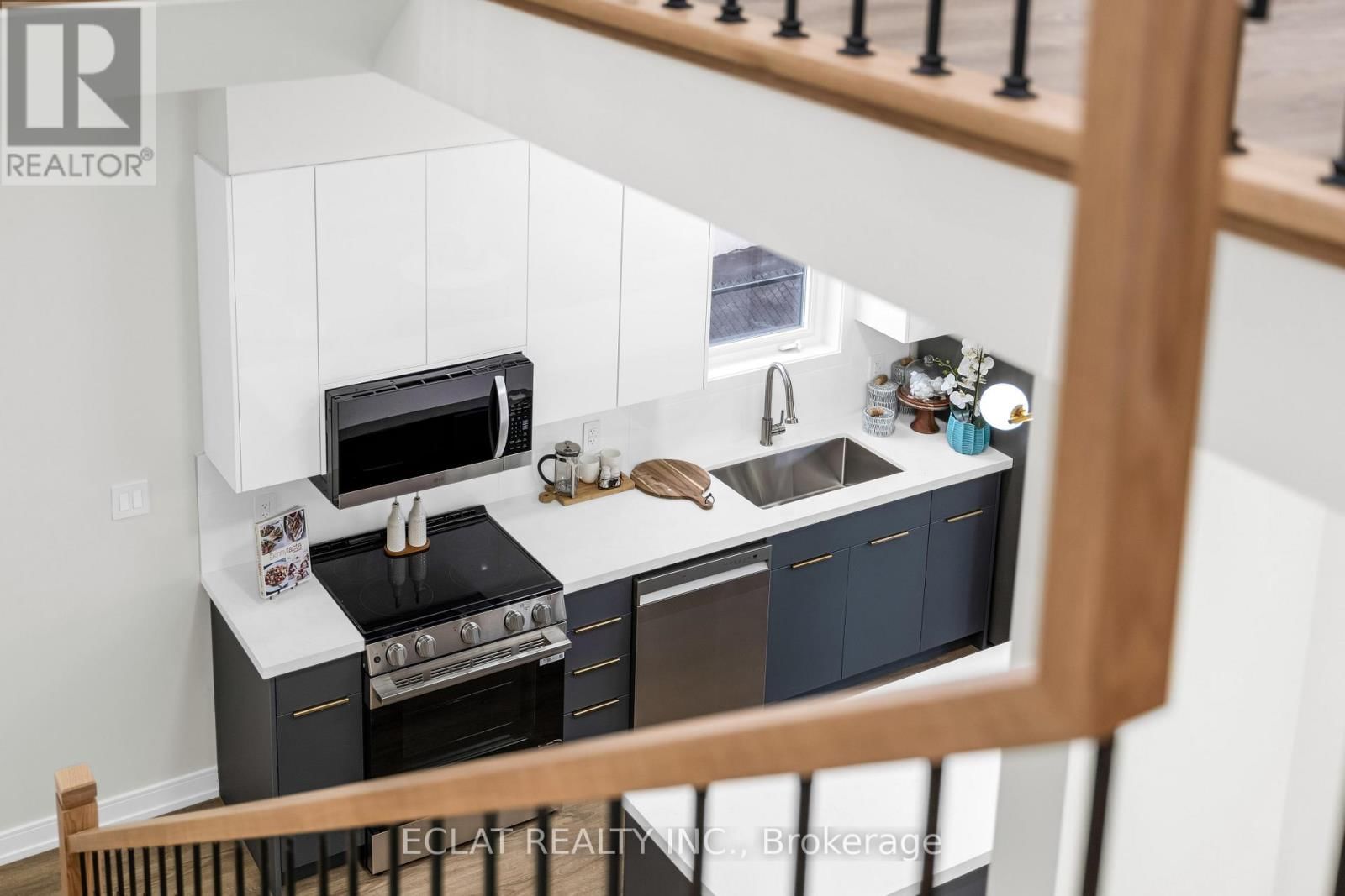 154 MILL STREET Image 15