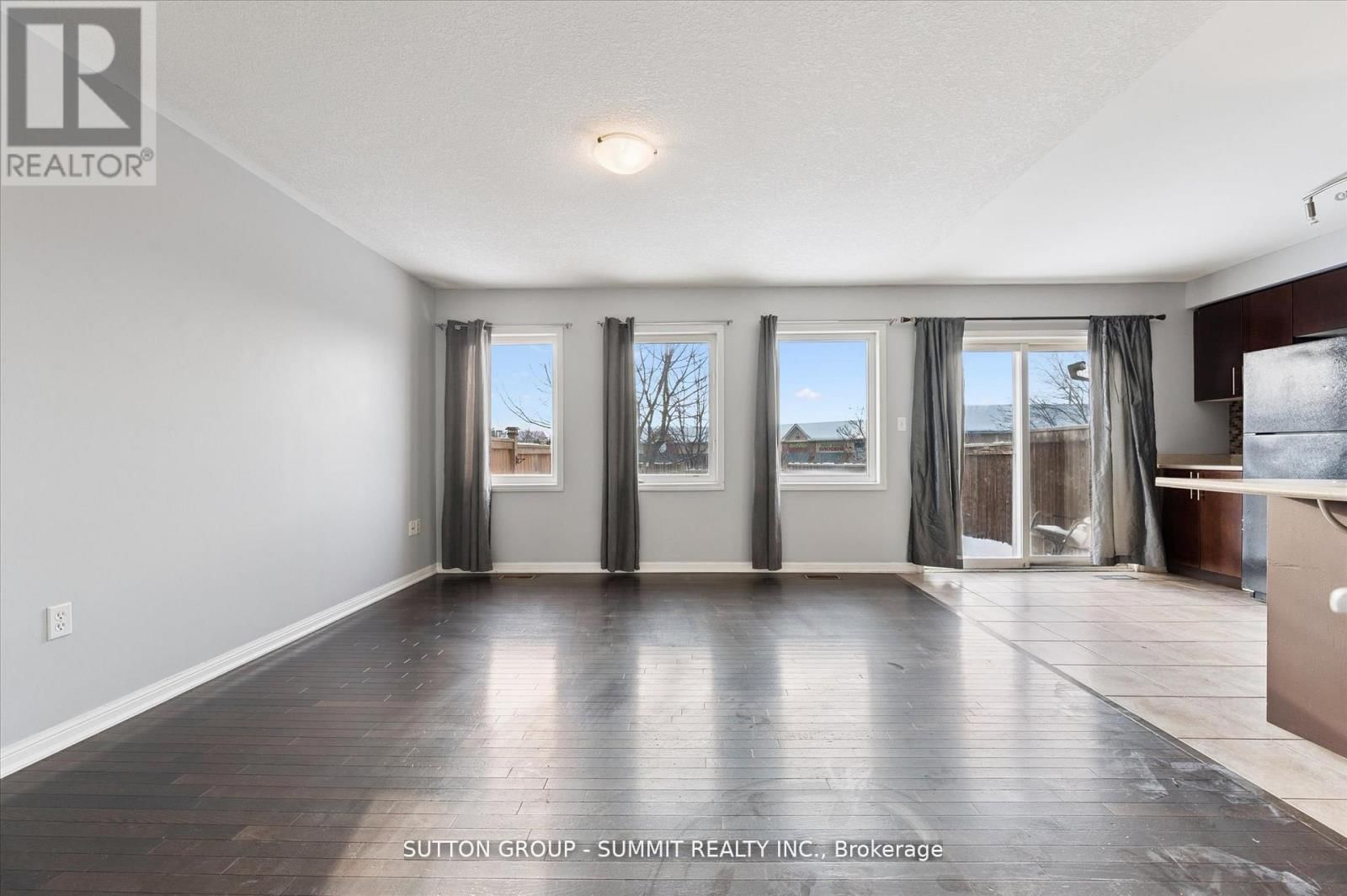 4 - 71 GARTH MASSEY DRIVE Image 5