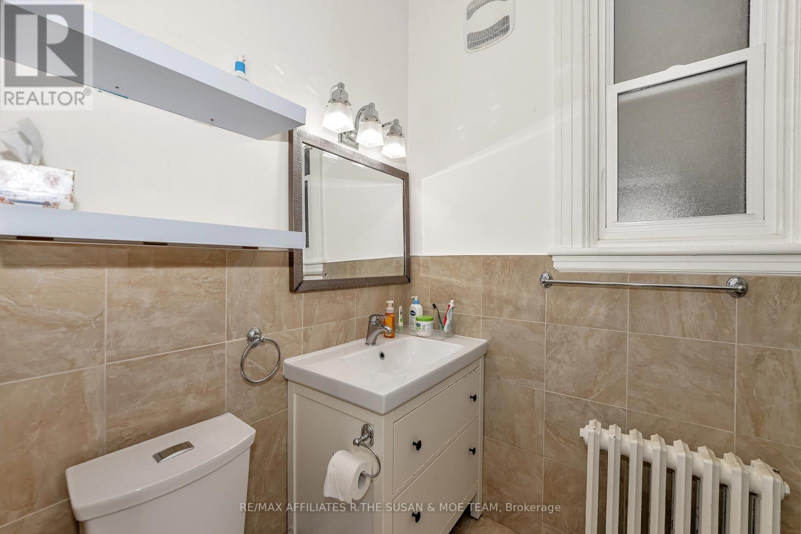 194 AUGUSTA STREET Image 35