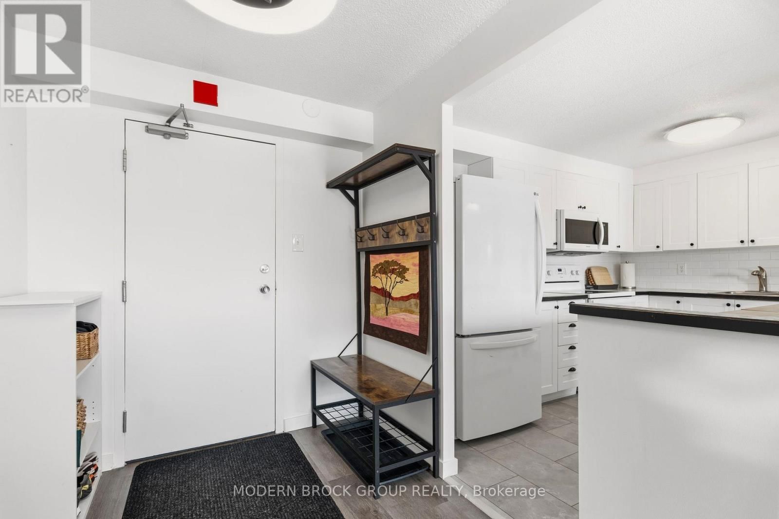 703 - 3 APPLE STREET Image 12