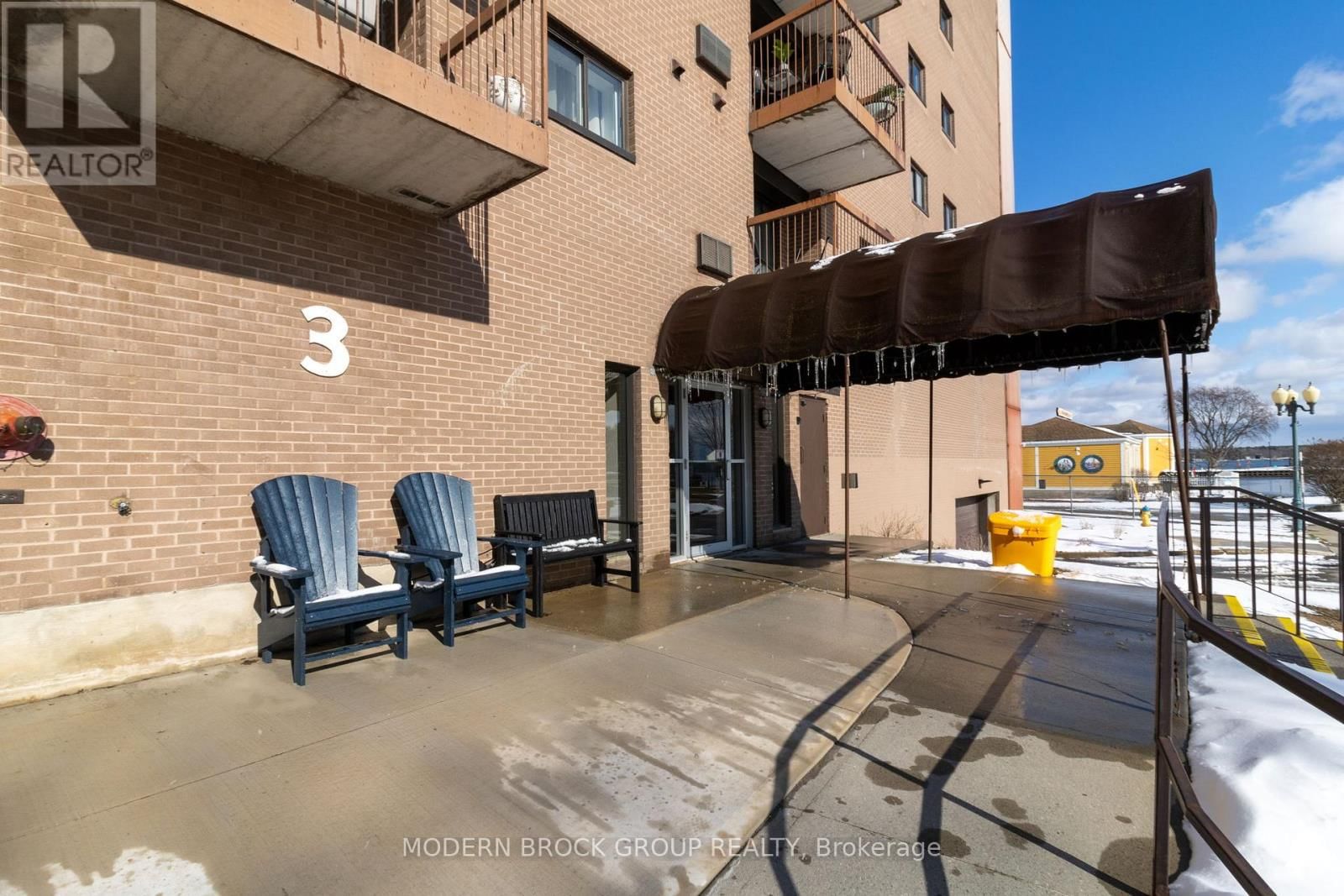 703 - 3 APPLE STREET Image 5