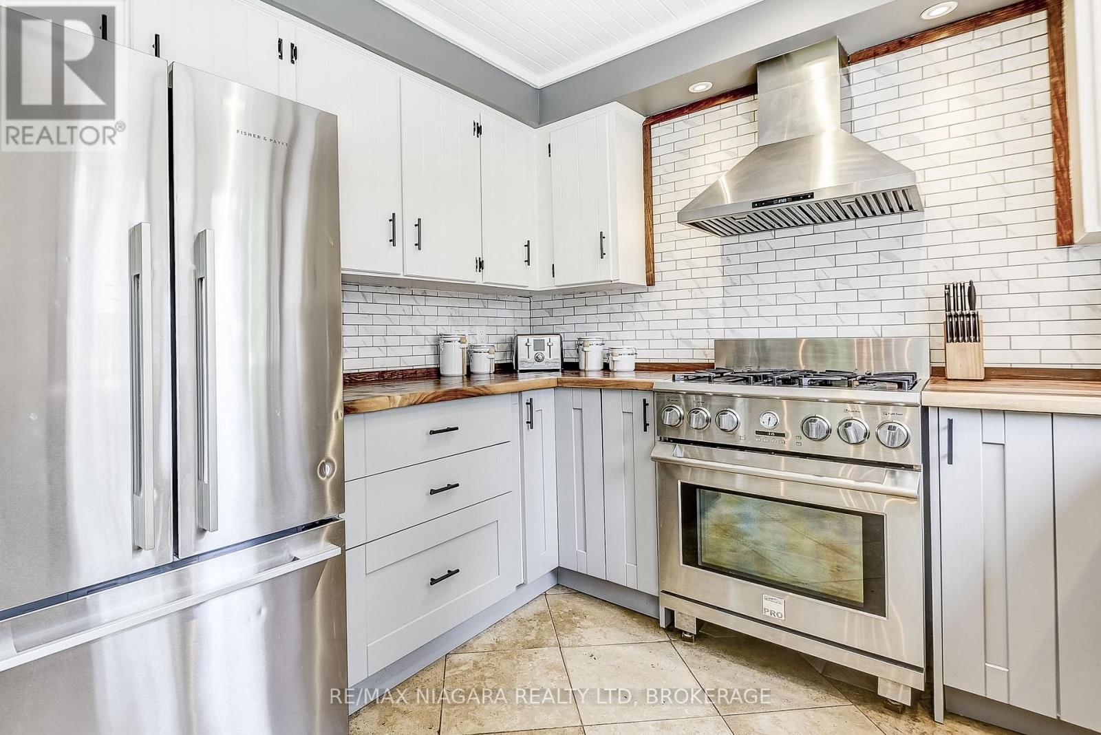 4905 MAPLEVIEW CRESCENT Image 19