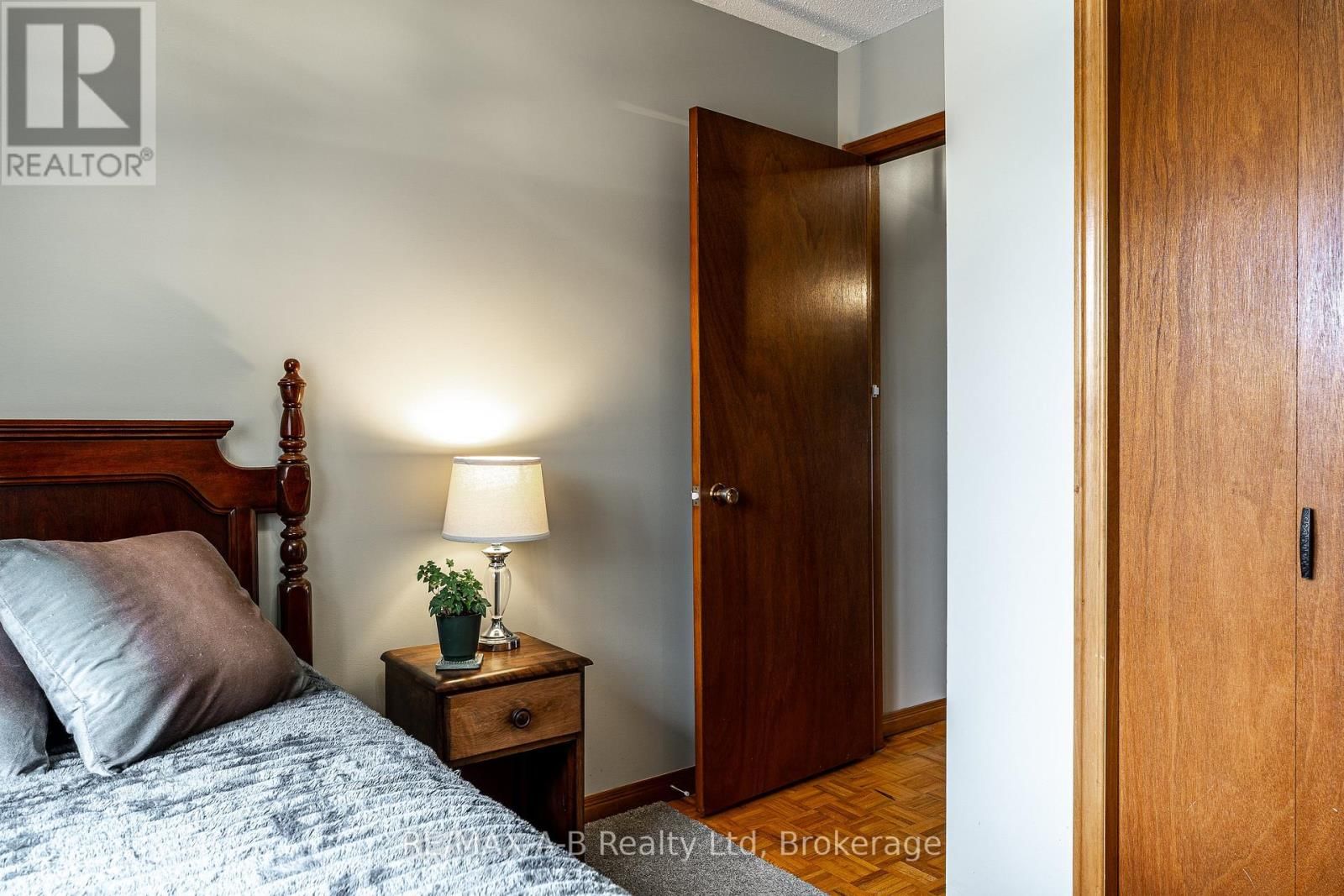 35 SPARLING CRESCENT Image 26