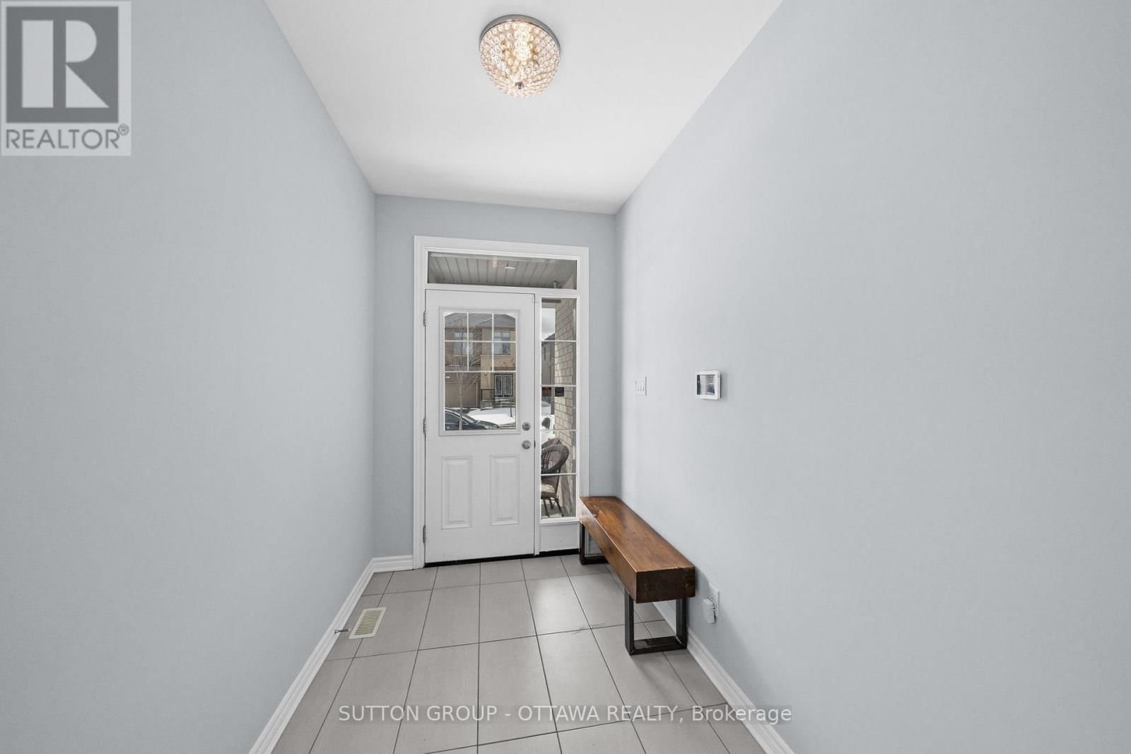 1013 MANÈGE STREET Image 3