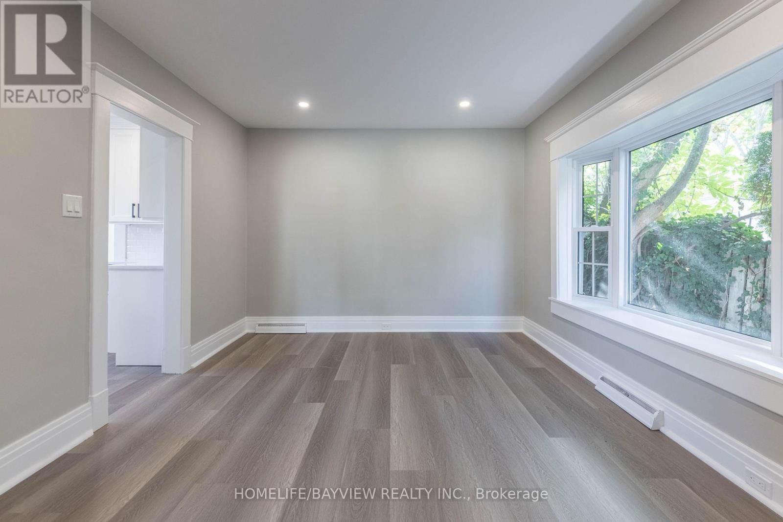 19 MAIN STREET Image 11