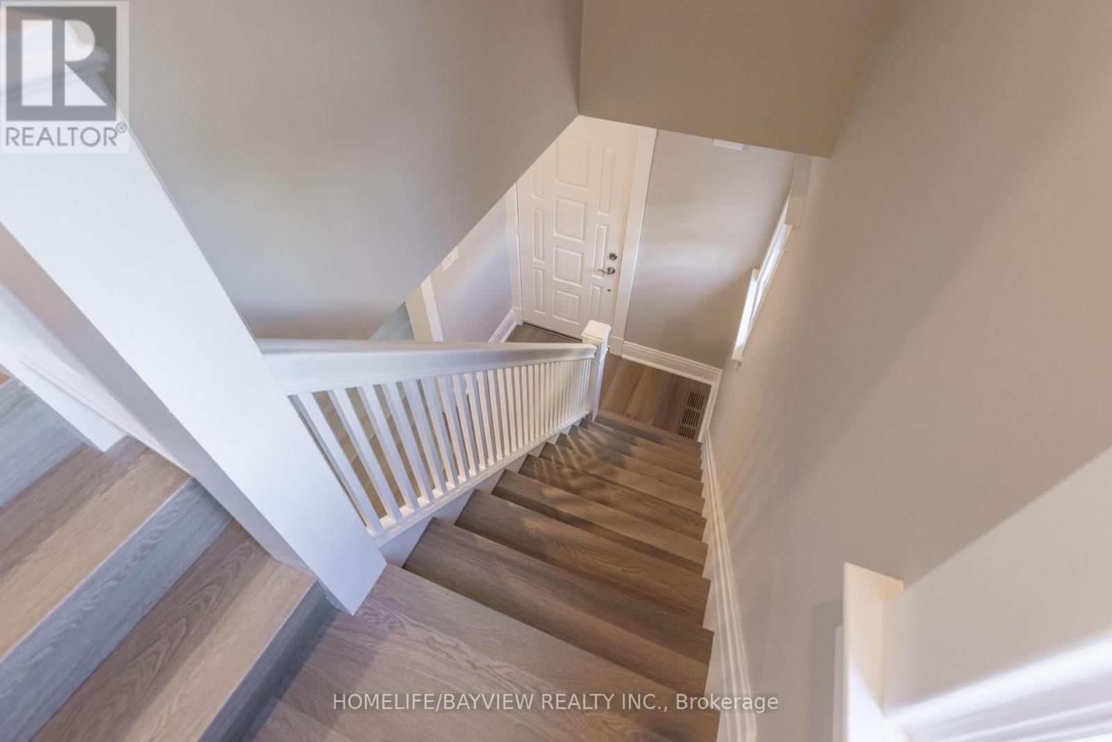 19 MAIN STREET Image 16