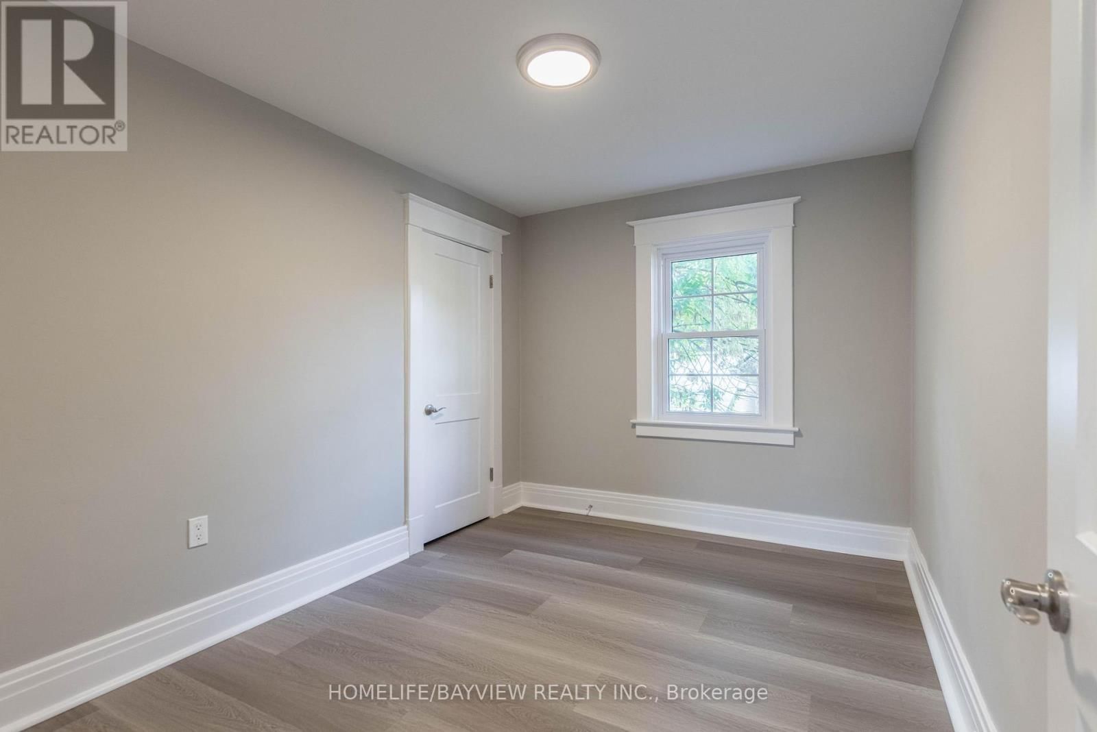 19 MAIN STREET Image 18