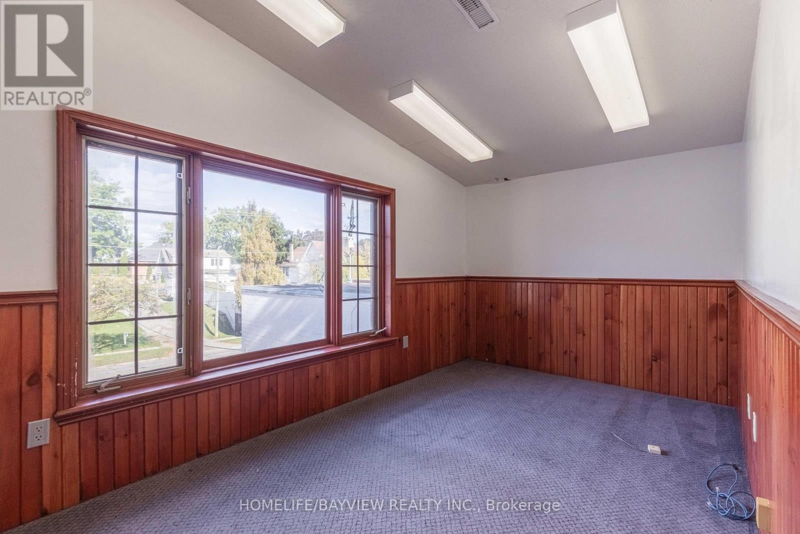 19 MAIN STREET Image 31