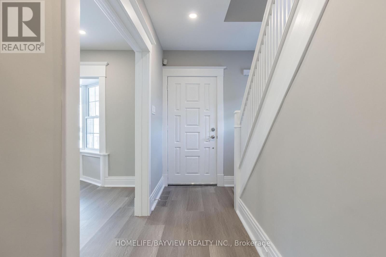 19 MAIN STREET Image 6