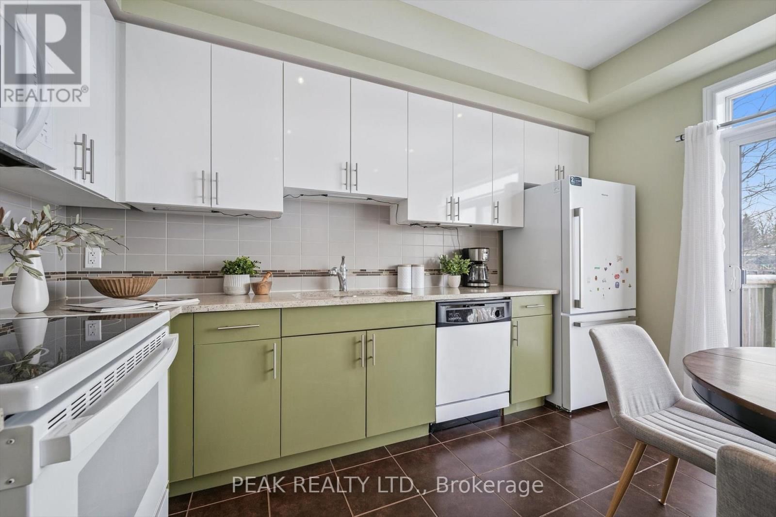 10 - 342 MILL STREET Image 19