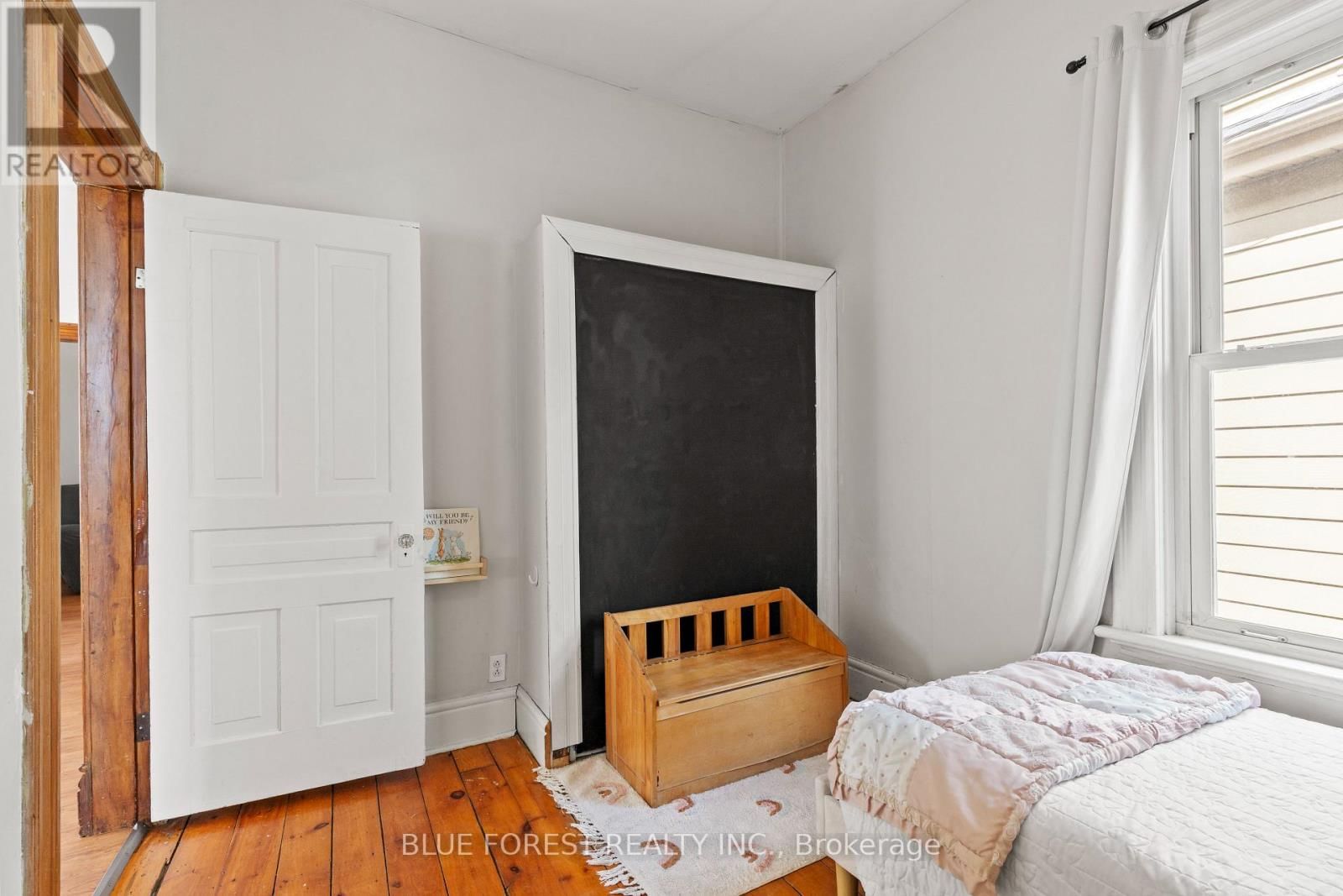 96 DREANEY AVENUE Image 17