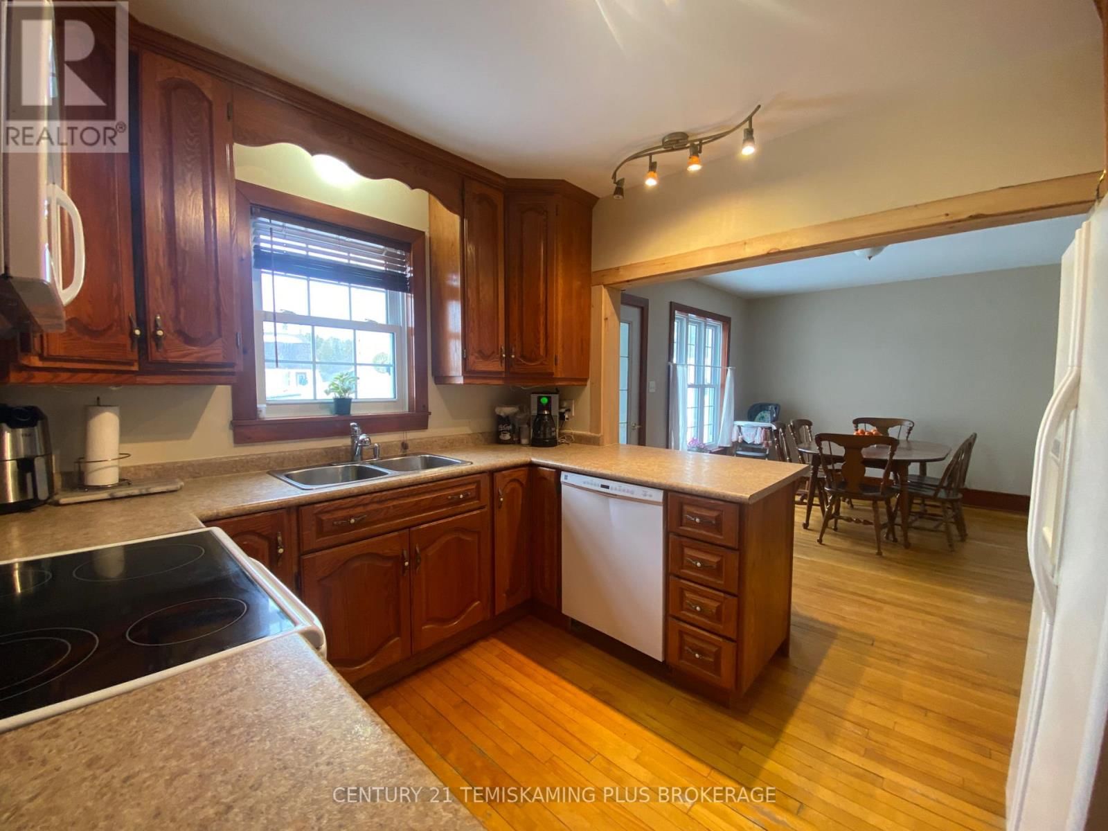 6739 HWY 11 N HIGHWAY Image 11