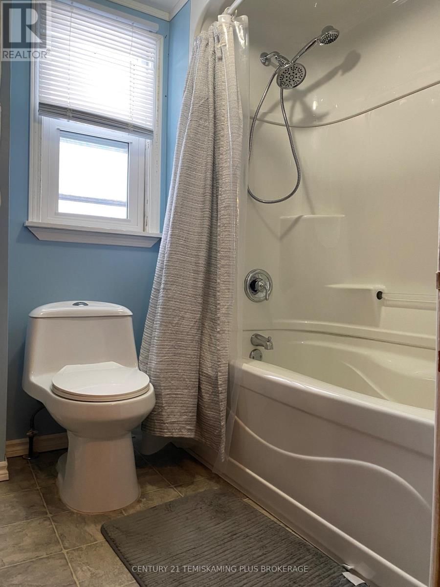 6739 HWY 11 N HIGHWAY Image 17