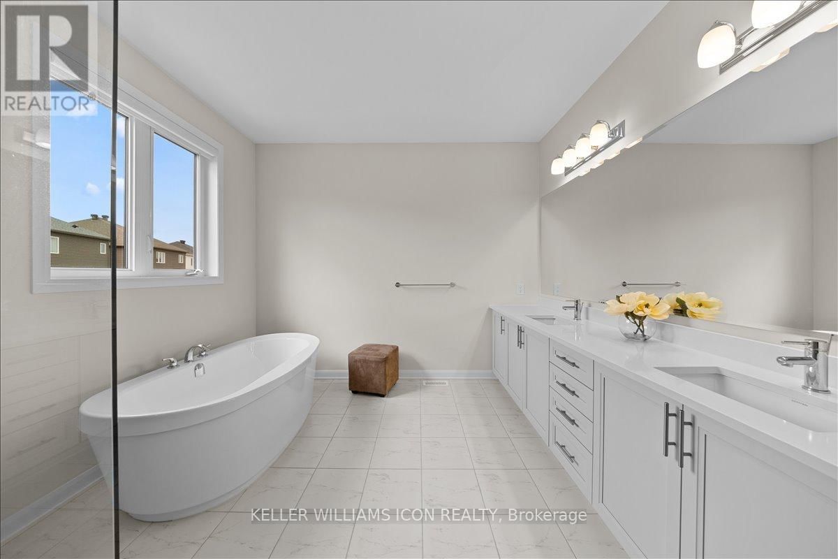 352 CLOYNE CRESCENT Image 27