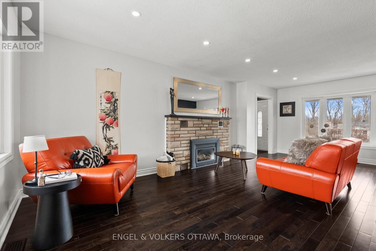 4624 ALBION ROAD Image 9