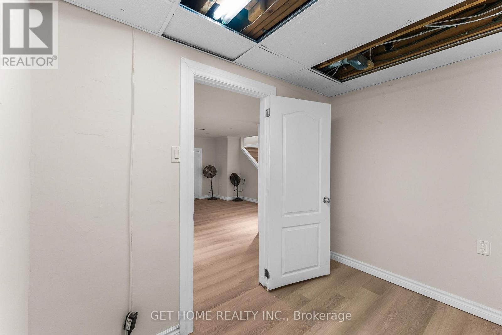 52 PATS LANE Image 32