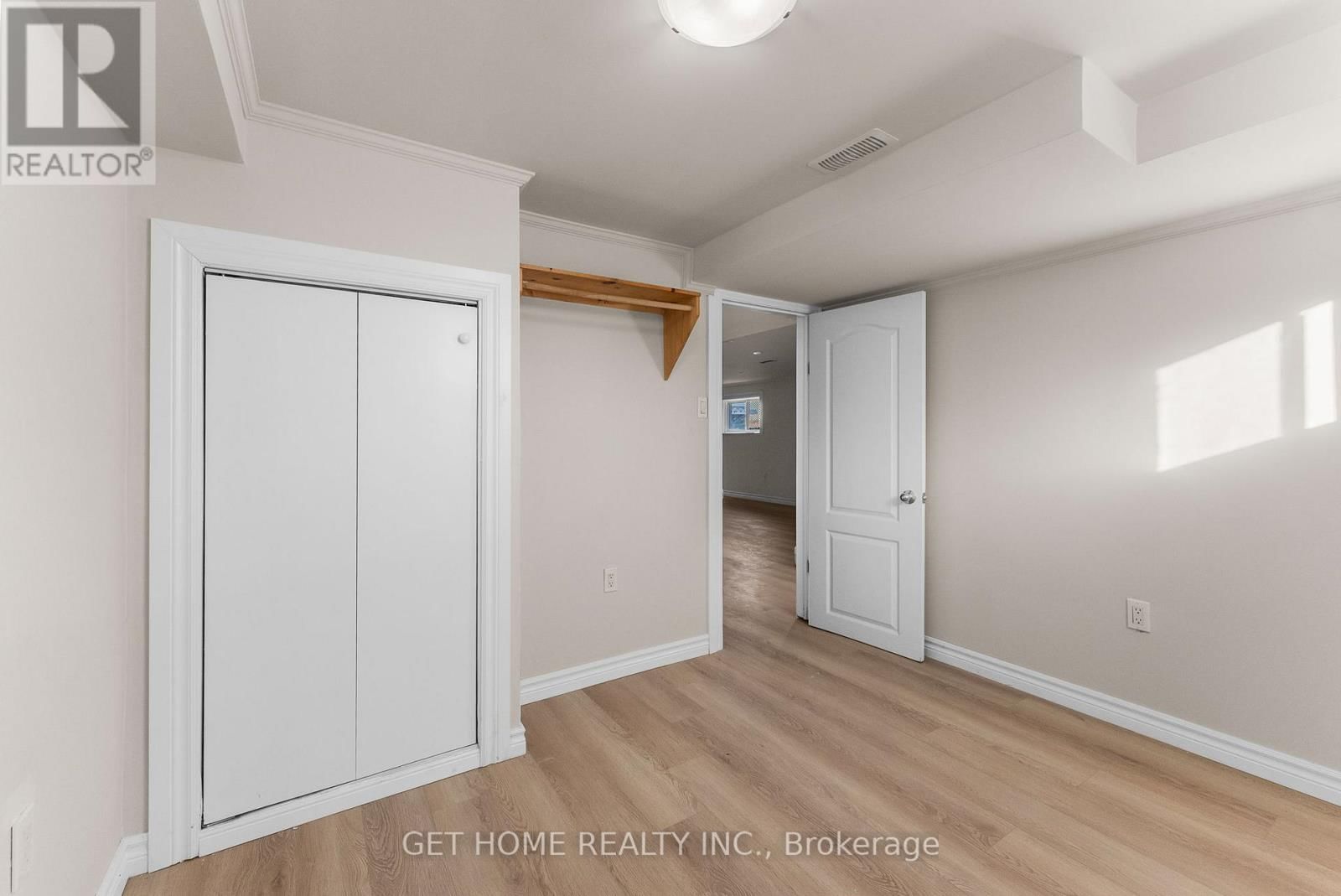 52 PATS LANE Image 38