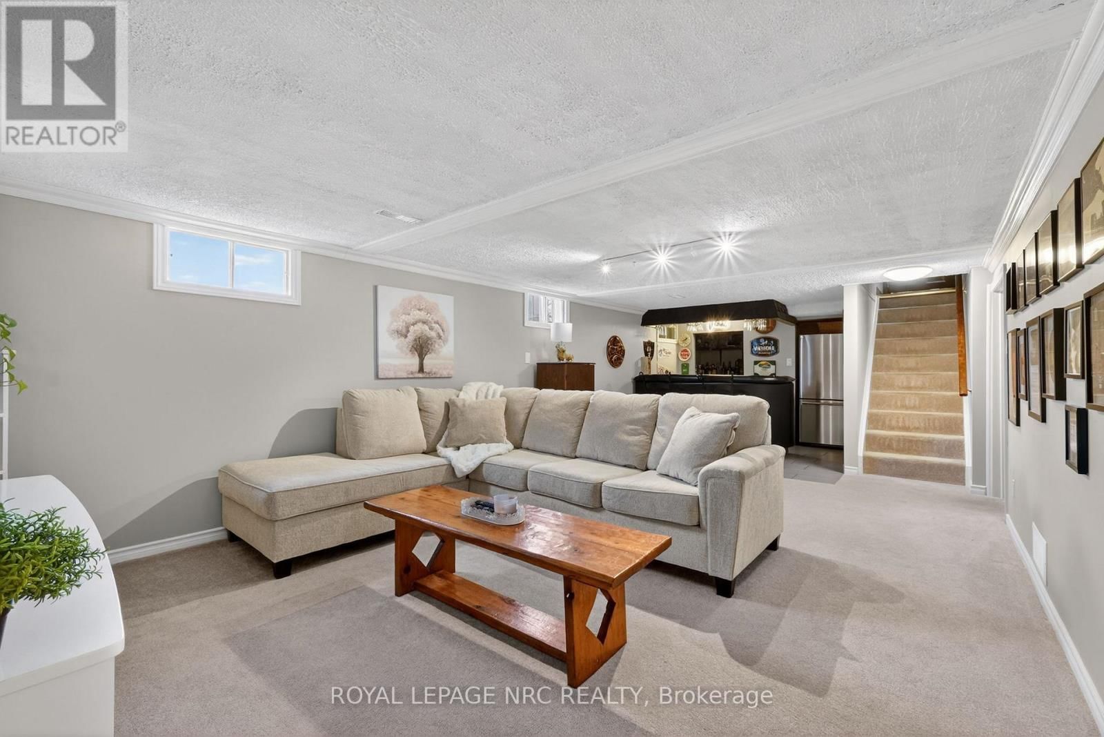 110 SHERMAN DRIVE Image 21