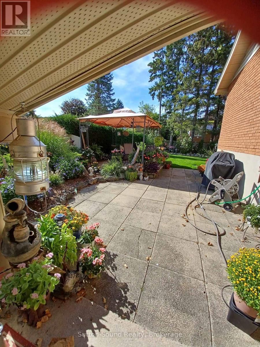 50 4TH AVENUE WEST Image 42