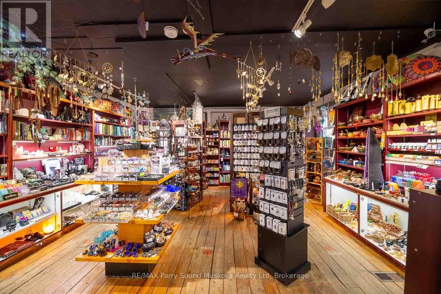 156 ONTARIO STREET Image 8