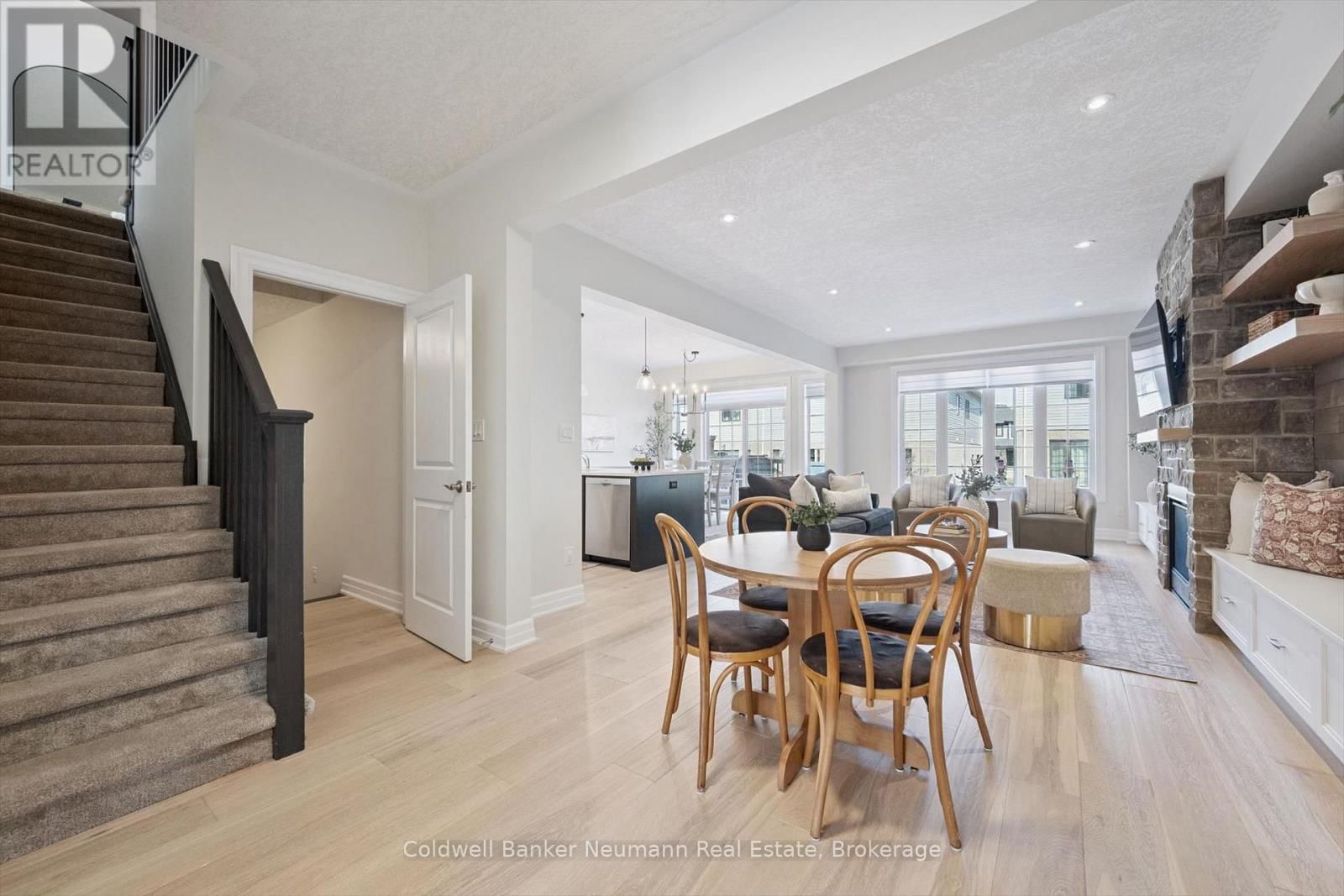 133 FOAMFLOWER PLACE Image 5