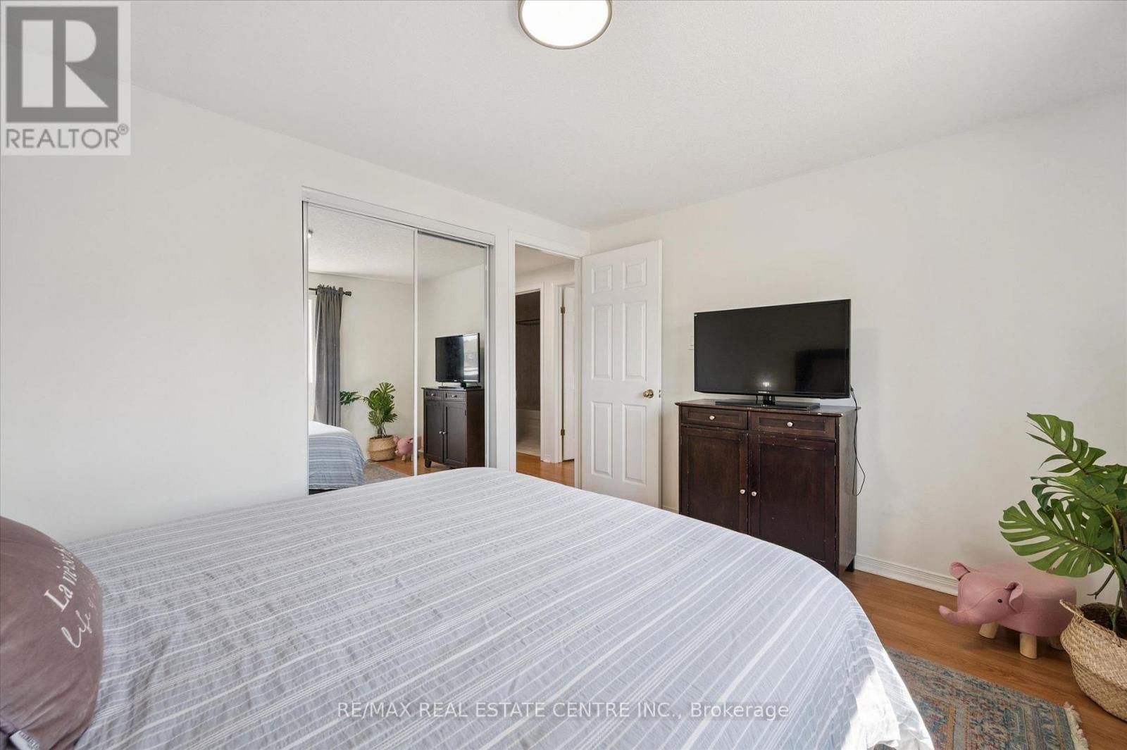 35 MELRAN DRIVE Image 18