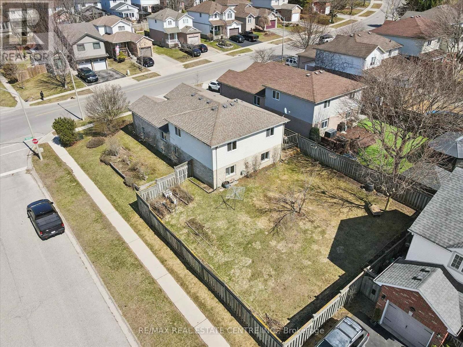 35 MELRAN DRIVE Image 43