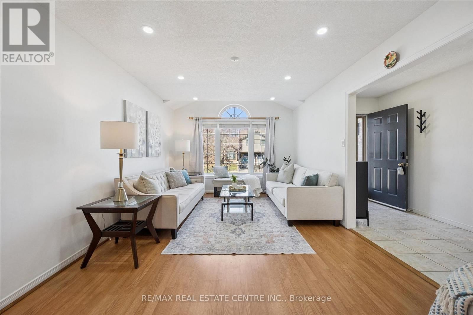 35 MELRAN DRIVE Image 8