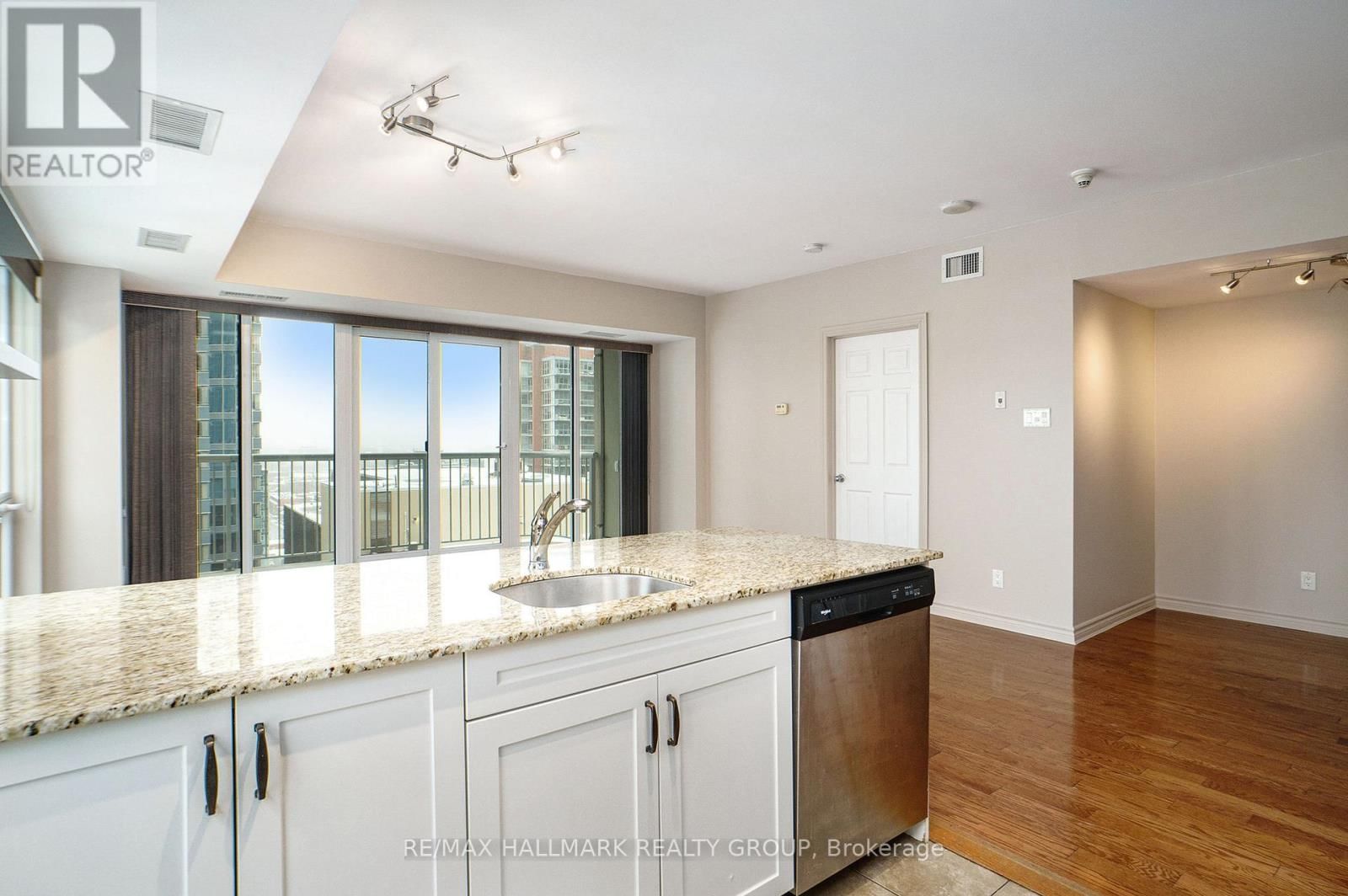 1701 - 234 RIDEAU STREET Image 13