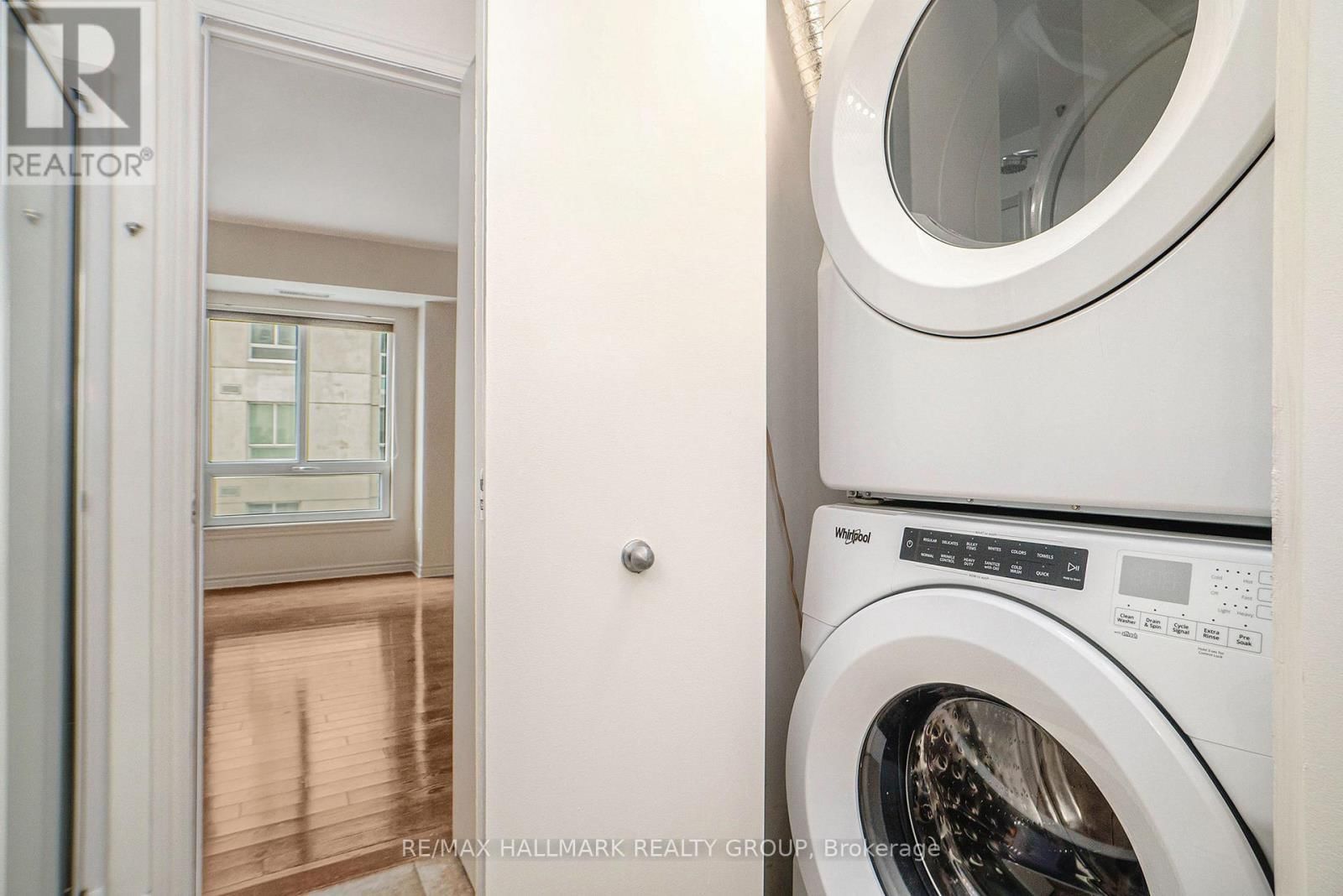 1701 - 234 RIDEAU STREET Image 24