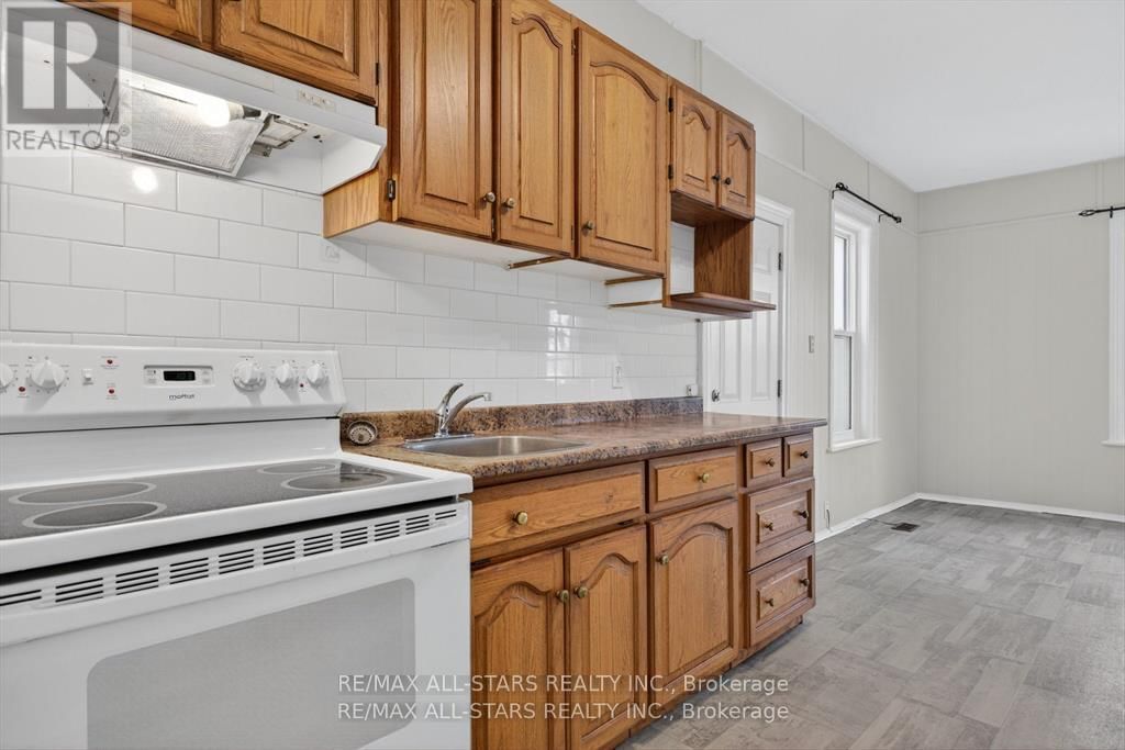 36 CAROLINE STREET Image 12