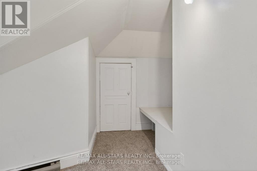 36 CAROLINE STREET Image 17