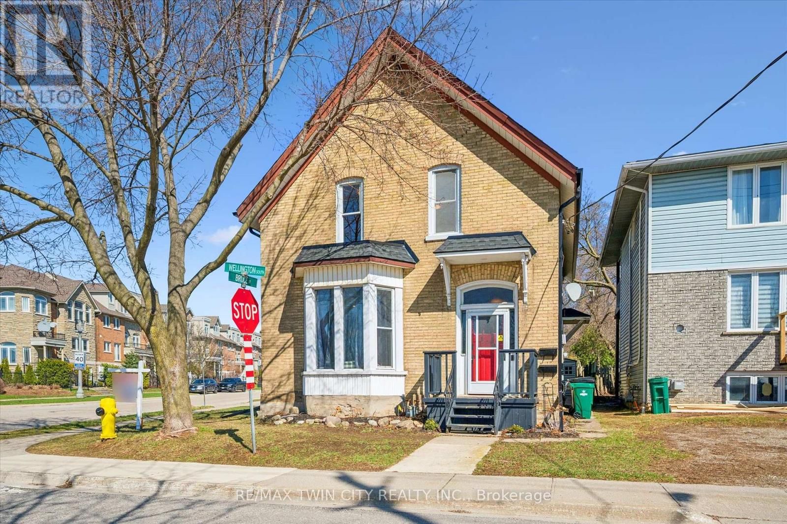 101 WELLINGTON SOUTH Image 2