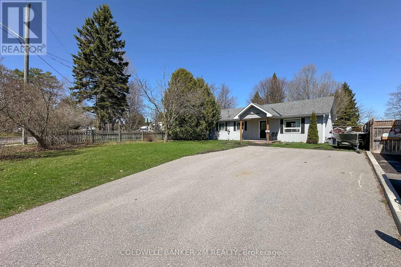 812 BURNHAM STREET Image 1