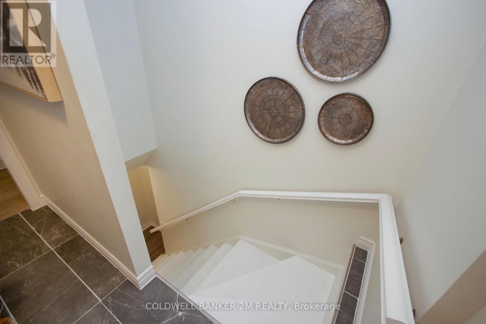 812 BURNHAM STREET Image 24