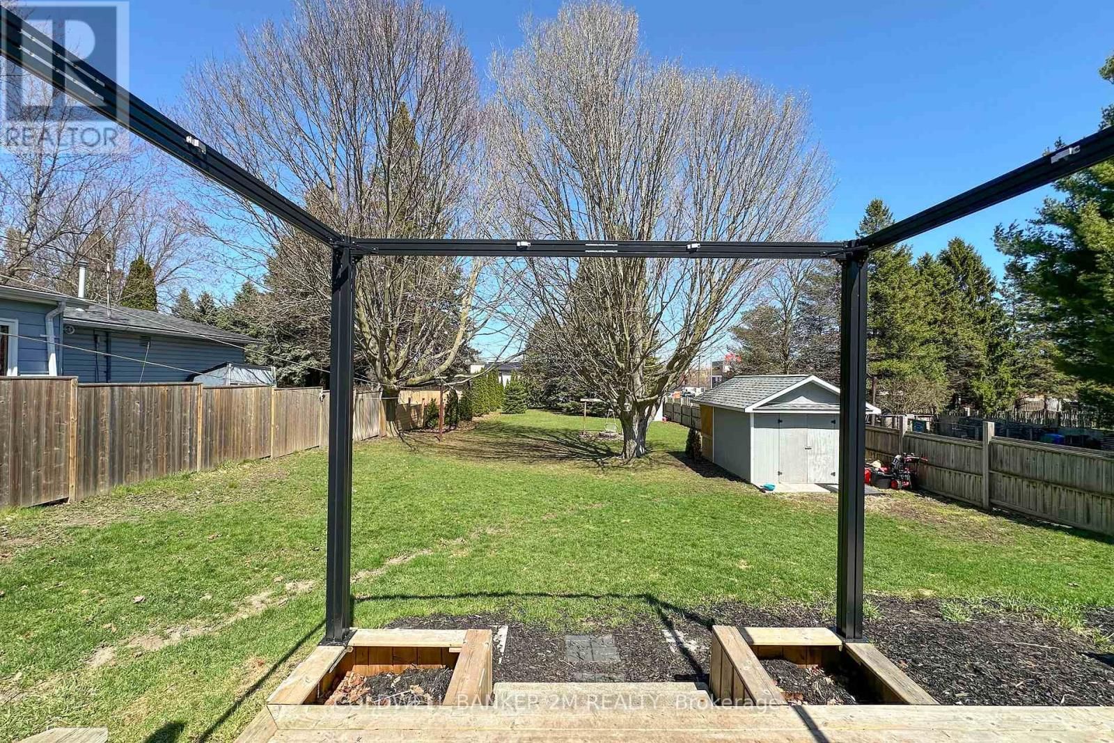 812 BURNHAM STREET Image 34