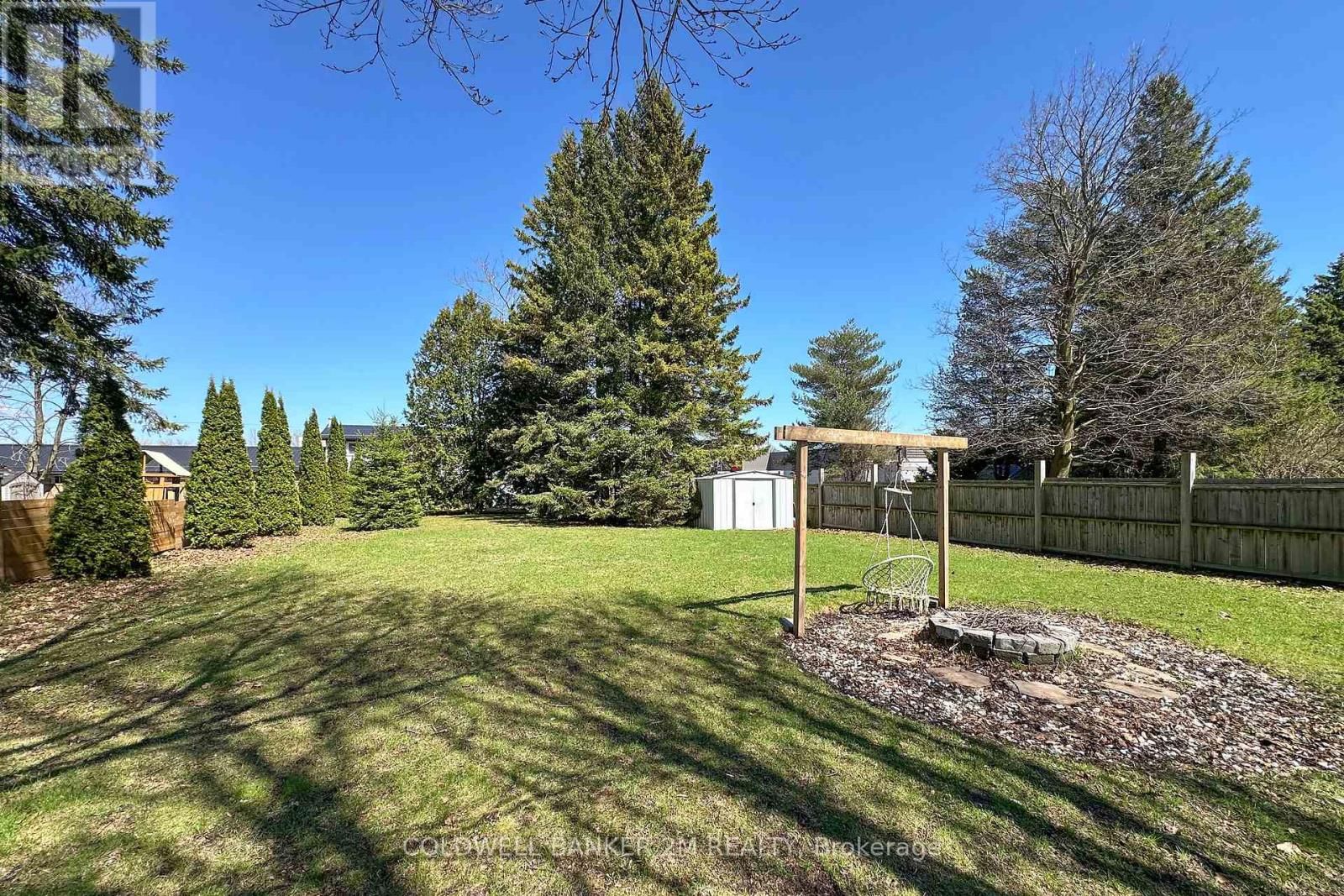 812 BURNHAM STREET Image 36